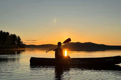 Ruka : Summer evening canoeing on the lake Rukajärvi