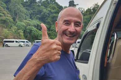 Z Krabi: VIP minivanový transfer k mólu Cheow Lan Lake