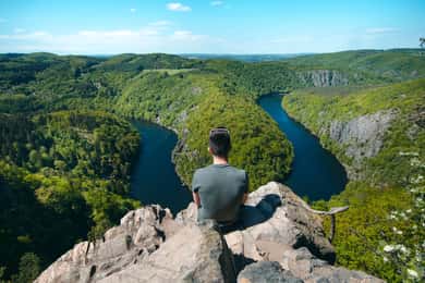 Från Prag: Horseshoe Bend View & Castle Gardens Tour