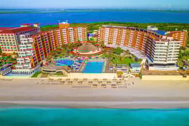 Prywatny transfer z CUN do Crown Paradise Club Cancun