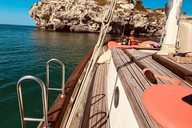 卡利亞里：附浮潛與開胃酒的魔鬼鞍遊船