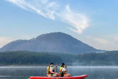 Da Lat: Excursión en Kayak o SUP por el Lago Tuyen Lam