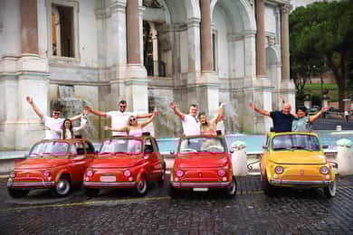 Rome: City Tour in Classic Fiat 500 with Photos