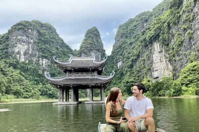Hanoi: 3-Day Ninh Binh Trip and Ha Long Bay 5-Star Cruise