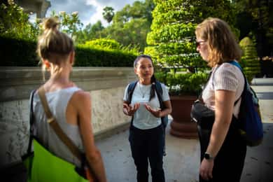 Phnom Penh: Walking Highlight City Tour