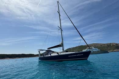 Alcudia: Sailing Yacht Excursion with Wine & Tapas