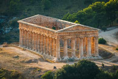 Desde Palermo: excursión de un día a Erice, Segesta y las Salinas