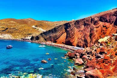 Santorini: Red Beach, Black Sand Beach w/ Lunch and Sunbeds