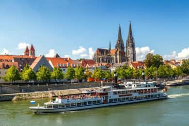 Regensburg: Old Town of Regensburg with Stadtamhof