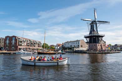 Canal tour + Dutch Windmill de Adriaan tour