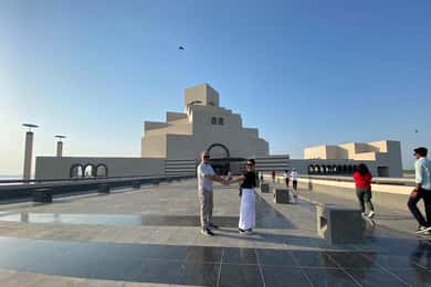 Doha: Souq Waqif/The Pearl Island/Katara 4 Hour Private Tour