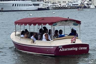 Annapolis: Udlejning af elektrisk båd - Duffy Sun Cruiser - 10ppl