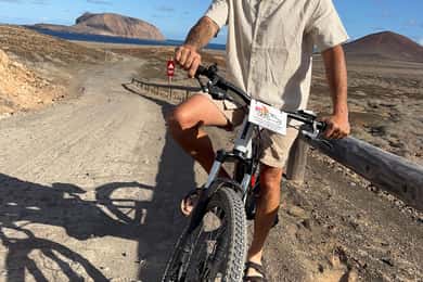 LA GRACIOSA: Fahrradverleih MOUNTAIN BIKES