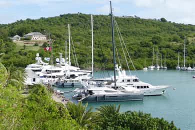 Antigua: City and Shopping Tour with Museum Visit