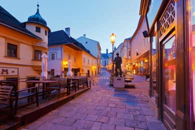 Aus Bratislava: UNESCO: Banská Štiavnica: Bergwerk, Schloss, Heilbad