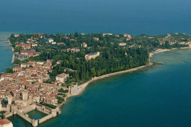 Sirmione e Verona: Tour privato guidato da Milano.