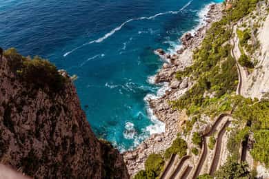 Tour di Capri e Anacapri: Faraglioni e Grotte da Sorrento