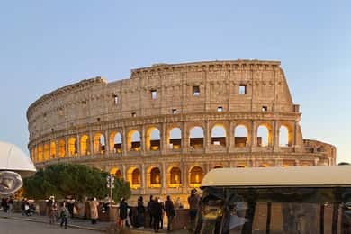 Rome : Visite nocturne en voiturette de golf avec dîner italien et gelato