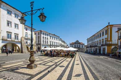 Passeio particular a pé por Évora