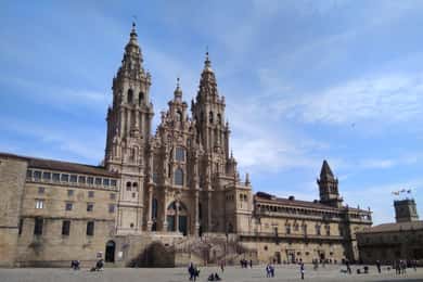 Santiago de Compostela & Valença - Private tour from Porto