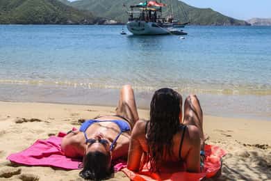 Tour en Velero a Bahía Concha Parque Tayrona
