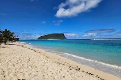 Upolu: Private Tour - Beach, Waterfall & Ocean Trench