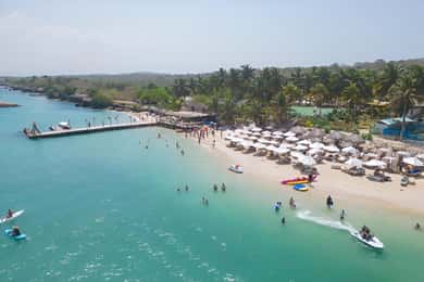 Cartagena: Palmarito Beachclub with Pool, Kayak and paddle!