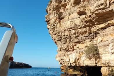 Polignano a Mare: Boat Tour in the Caves with Aperitif