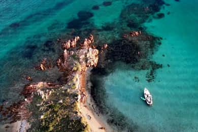 Sardinië en zijn eilanden: tour in het kristalheldere water van Tavolara en Molara