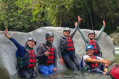 Medellín: TUBING NO RIO GUATAPÉ