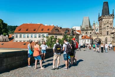 Den gamle bydel, det astronomiske ur og en underjordisk tur