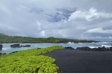 Maui: Van Day Trip to Hana with Local Guide and Lunch
