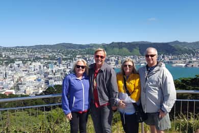 Wellington: Cave to Coast Highlights Guided Tour