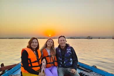 Varanasi: Private city sightseeing & Ganges Cruise(with car)