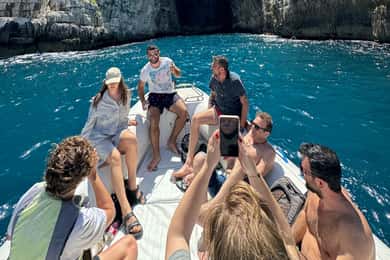 Vlorë: Isola di Sazan, Grotta di Haxhi Ali e tour in barca di Karaburun