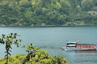Dagtrip Medan Tobameer