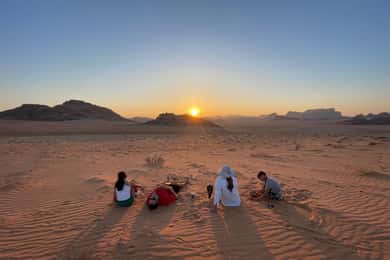 4H Jeeptur Morgon eller solnedgång Wadi Rum Öknens höjdpunkter