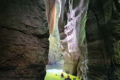 Annecy: Guided Canyoning Trip