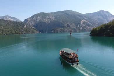 Antalya: Green Canyon -veneajelu lounaalla ja virvoitusjuomilla.