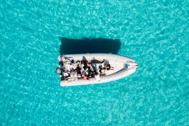 Desde Trapani: excursión de día completo a Favignana y Levanzo con almuerzo y aperitivo
