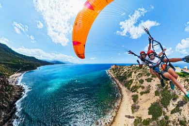 Cefalù: Tandem Paragliding Flight and GoPro13 Video