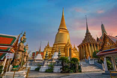 Bangkok: Grand Palace, Wat Pho and Chinatown Walking Tour