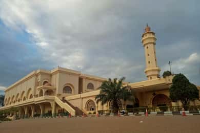 Kampala: Luxury City Tour with Hotel Pickup and Drop-Off