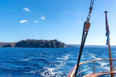 Santorini Port: Cruise to Volcano, Hot Springs & Thirassia