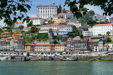 Porto: Braga and Guimarães Private Day Trip with Local
