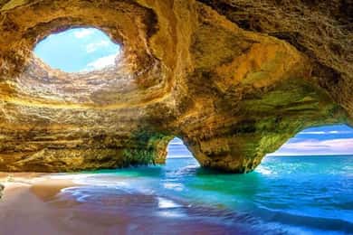 Portimão: Grutas de Benagil + Refeição no Allgarbe, uma joia local