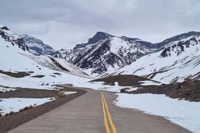 Mendoza Tour Aconcagua: La Esencia de la Cordillera de los Andes