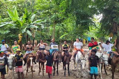 Passeio a cavalo, Blue Hole, Secret Falls e River Tubing Tour
