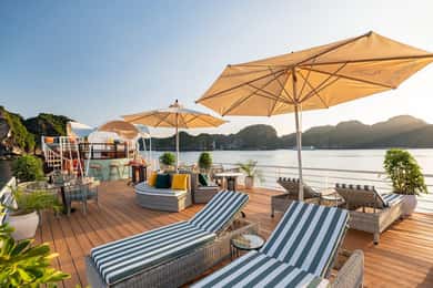 Hanoi: Cat Ba Island & Lan Ha Bay Day Trip Cruise with Lunch