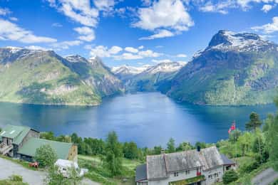 Allt om fjordarna, i en tur med båt och busstur från Ålesund